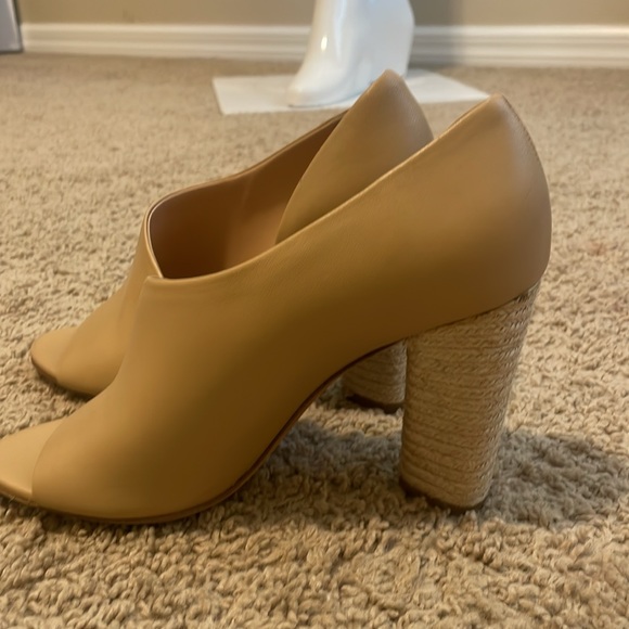 VINCE NUDE OPEN TOE WRAPPED HEEL WORN 1x Shoe in EUC US 7.5 - Picture 4 of 10